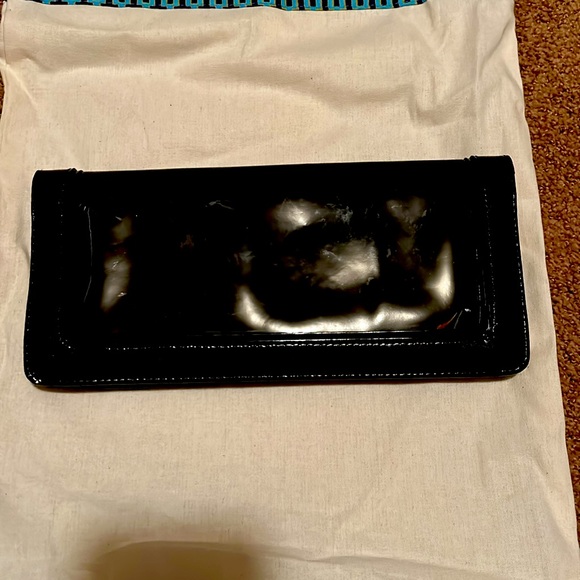 Tory Burch Wallet clutch, black patent. - Picture 2 of 4